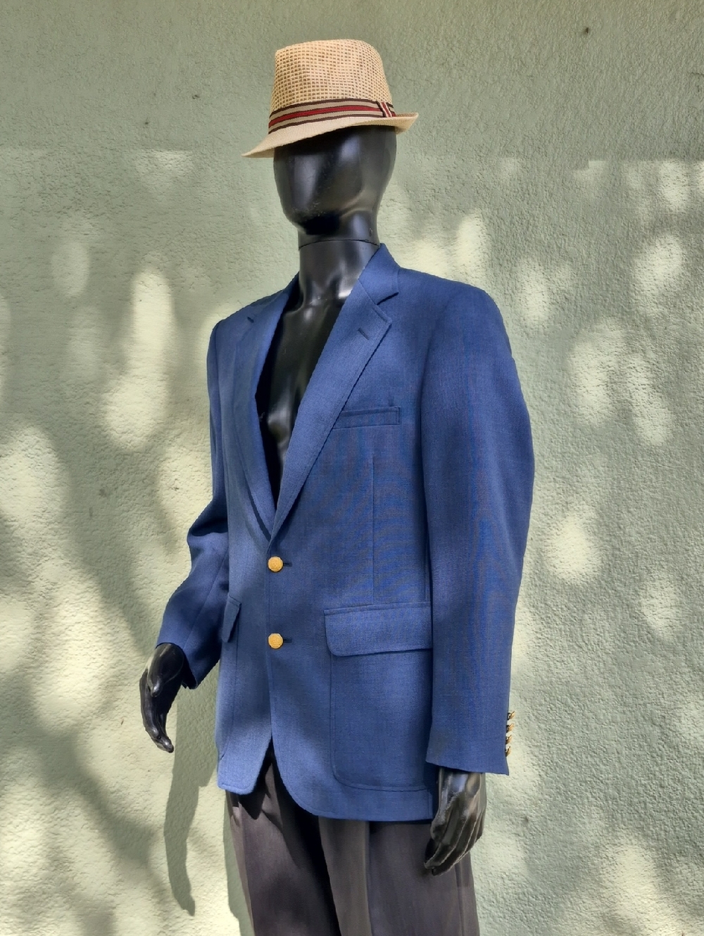 Hardwick Clothes (USA) Men's Vintage Blue (2) Button Blazer Gold Button Accents